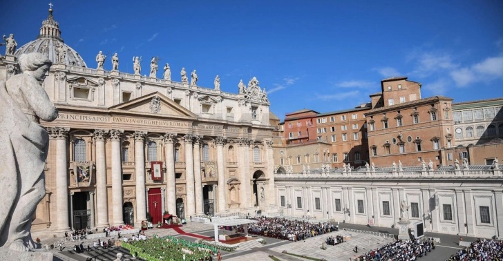 СИЛЈАНОВСКА ДАВКОВА ВО РИМ: Со аудиенција кај папата во Ватикан почнува чествувањето на Денот на Светите браќа Кирил и Методиј