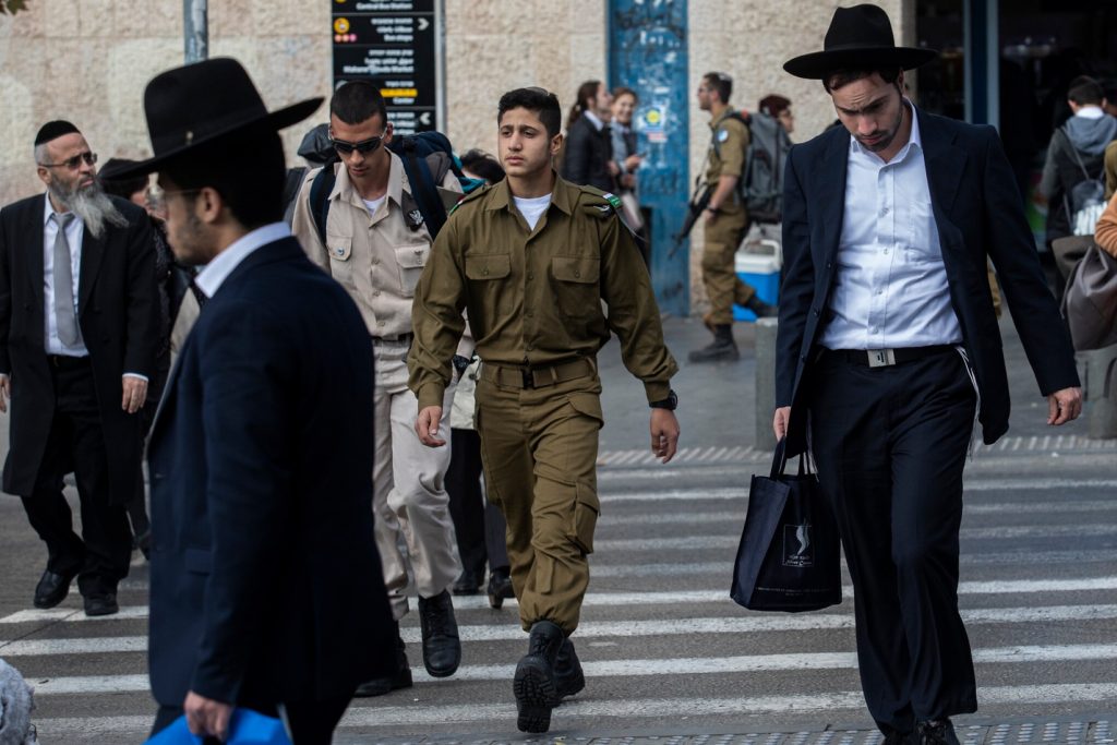 ИЗРАЕЛСКИ ВРХОВЕН СУД: Војската мора да регрутира ултра-ортодоксни еврејски мажи кои досега беа ослободени од воен рок