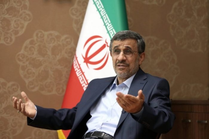 Поранешниот ирански претседател Махмуд Ахмадинеџад се кандидира на вонредните избори во државата
