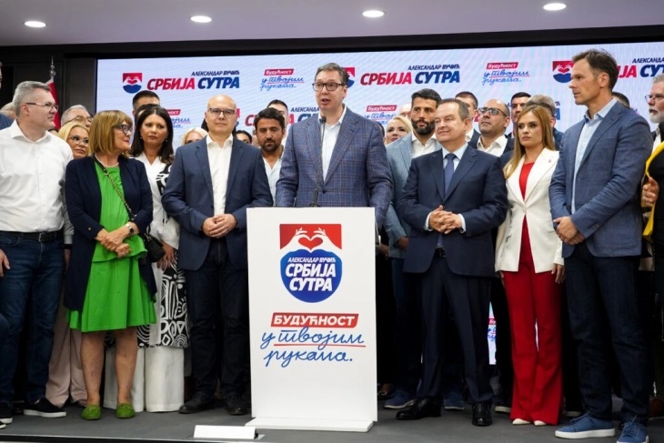 ЛОКАЛНИ ИЗБОРИ ВО СРБИЈА: Вучиќ прогласи победа на СНС на локалните избори