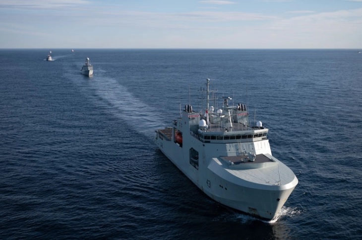 НЕМА ОПАСНОСТ ОД СУДИР: Канадски воен брод заплови во водите близу Куба каде неделава стигнаа руска и американска подморница