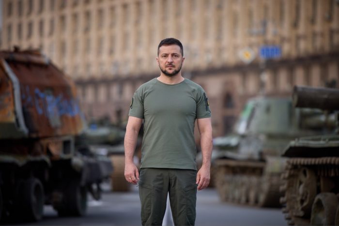 ЗЕЛЕНСКИ: Преговорите со САД продолжуваат, нивното оружје го штити не само украинскиот народ, туку и странските бизниси во нашата земја