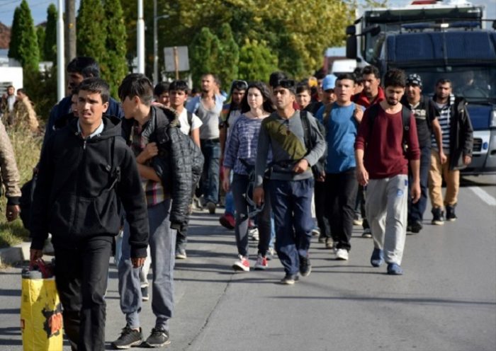 ВМРО-ДПМНЕ: Македонија нема, не планира и не преговара за отворање мигрантски кампови