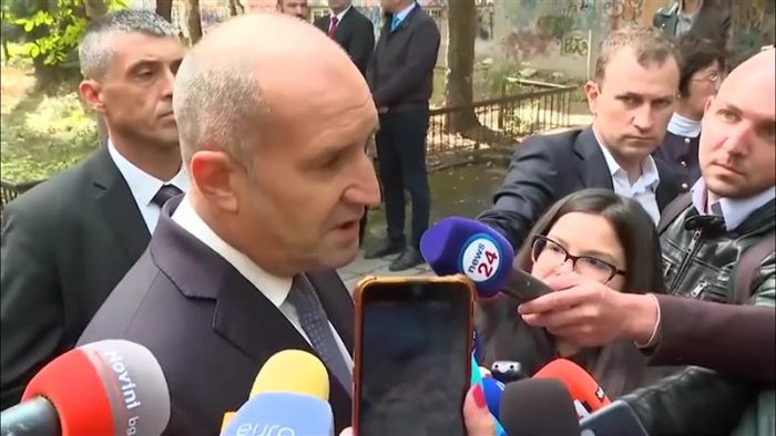 Радев убедлив победник на изборите во Бугарија