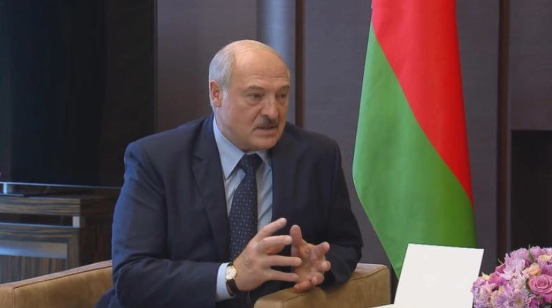 ЛУКАШЕНКО: Подготвени сме да употребиме и нуклеарно оружје ако само и една туѓа чизма ја премине границата на Белорусија