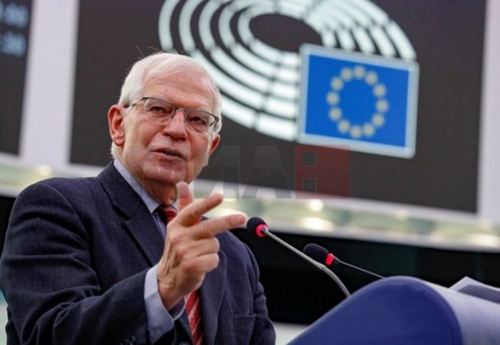 БОРЕЛ ОСТРО ГИ КРИТИКУВА ФОН ДЕР ЛАЈЕН И КАЛАС: ЕУ го губи кредибилитетот затоа што не му се спротивставува на Трамп