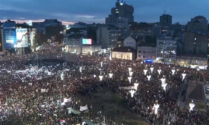 НАЈАВА ЗА ГОЛЕМ ПРОТЕСТ: Попладне во Белград се очекува да кулминира „шарената револуција“ предводена од студентите