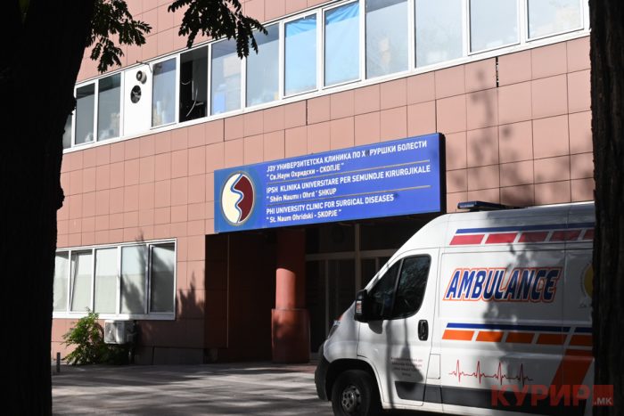 Малолетник со повреди однесен во болница, го тепал родител на негов соученик