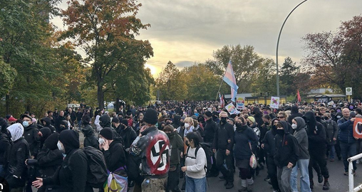 НАСИЛНИ ПРОТЕСТИ ПРЕД УТРЕШНИТЕ ИЗБОРИ: Во Берлин се судрија неонацисти и левичари