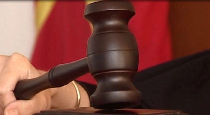 Француски гинеколог осуден на 10 години затвор поради силување на девет пациентки