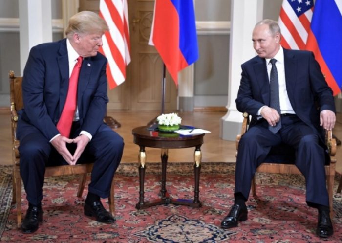 КРЕМЉ: Сосема мирно ги прифаќаме критиките од Трамп и не веруваме оти рекол дека ќе ја „бомбардира Москва“ ако ја нападнеме Украина