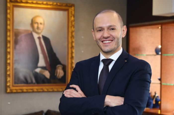 КРИВИЧЕН СУД: Јахоски утрово се пријави во судот, во мај му истекол стариот побарал нов пасош и бил одбиен, па се жалел во Апелациски