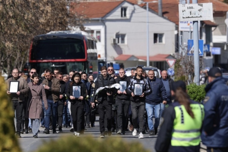 ПОГРЕБИ НА ЖРТВИТЕ ВО ДИСКОТЕКАТА ПУЛС: Во Кочани погребани 31 лице, другите погребани во Скопје, Штип, Облешево и Струмица