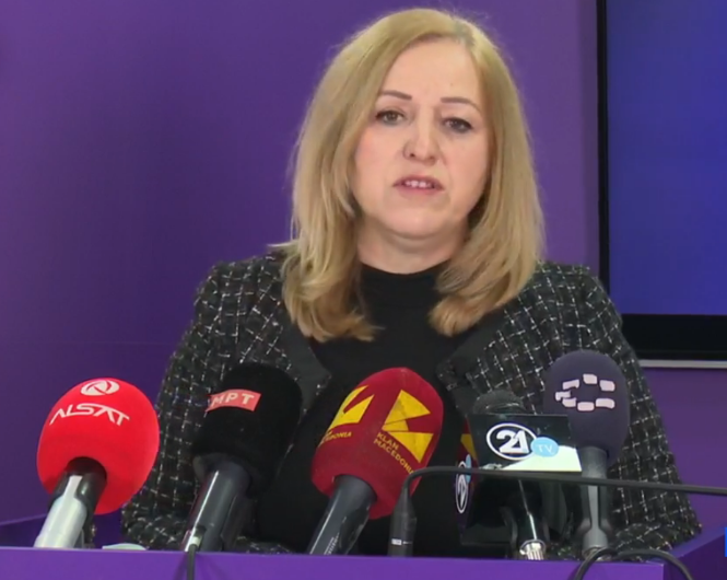 ЛИДЕРОТ И БЕЗ ПОТПРЕТСЕДАТЕЛКАТА: Бујаре Абази го напушти курсот на Арбен Таравари, таа е избрана за претседателка на КХВ