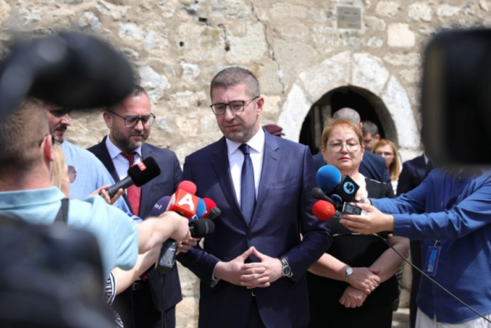 МИЦКОСКИ: Ако е мудар, Ахмети ќе извлече поука и нема да се заканува