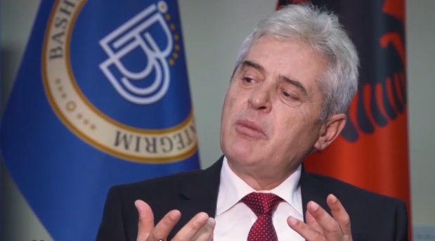 ВЛАДАТА ДО АХМЕТИ: Затскривањето зад национализмот е груба и безидејна злоупотреба на политички пензионираниот и поразен боксер