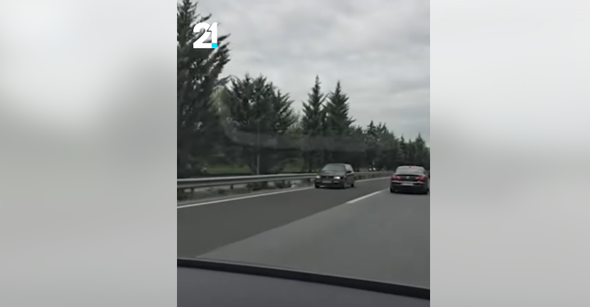 (видео) ВОЗЕЊЕ ОПАСНО ПО ЖИВОТ: Снимен автомобил кој вози во спротивен правец по автопатот од Скопје кон Тетово кај Ласкарци