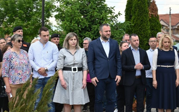 ХЕРОИТЕ ЖИВЕАТ ВЕЧНО: Нивната жртва не е заборавена – одбележани 10 години од терористичкиот чин кај кумановско Диво Насеље