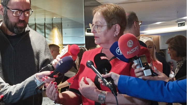 ЈАНЕВСКА НАМЕСТО ТАРАВАРИ: Рано е да се размислува за тоа, одговори таа прашана дали ќе прифати да биде министерка за здравство