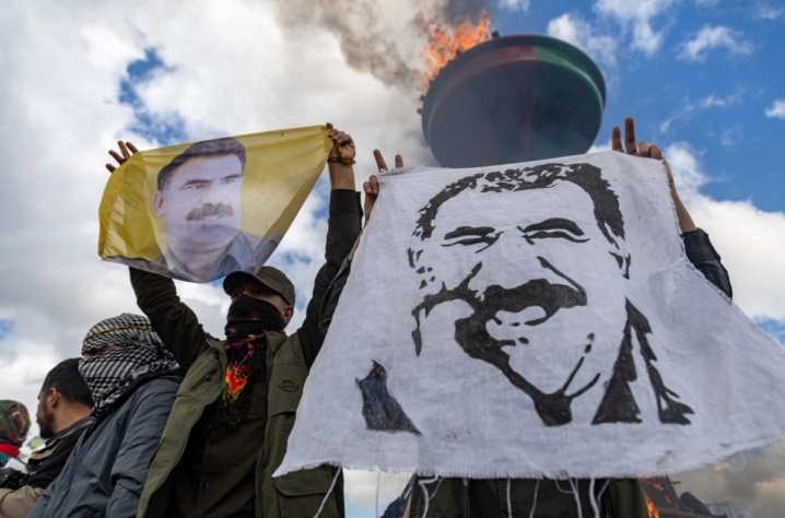 КУРДИТЕ СЕ ОТКАЖАА ОД ПУШКИТЕ: ПКК објави дека се распушта, со што се става крај на вооружената борба против турските власти