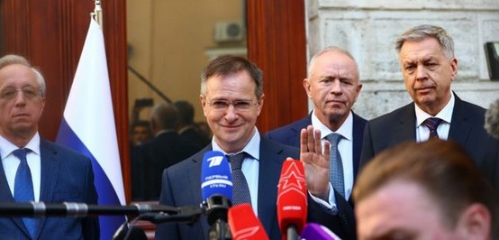 МЕДИНСКИ: Русија е подготвена, Украинците би требало да пристигнат на состанокот