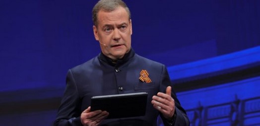 МЕДВЕДЕВ: За разлика од Украина, Русија не се занимава со тероризам