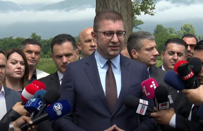 ТАКА СЕ ГРАДИ МАКЕДОНИЈА: Денеска потпишување на договорот со ОК, мигрански кампови ќе нема, ќе има развој на државата