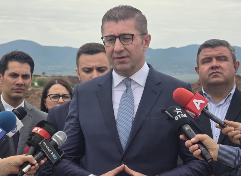 МИЦКОСКИ: Никого досега не сум молел, ниту имам таква намера, со или без Таравари, Владата е стабилна, цврста и со големо мнозинство
