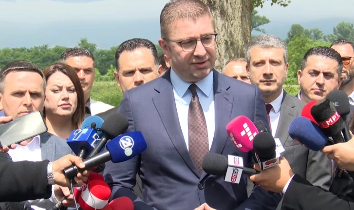 МИЦКОСКИ: Бидете спокојни, таква работа кај нас ќе нема, во договорот со Обединетото Кралство не е предвидено кампови за мигранти