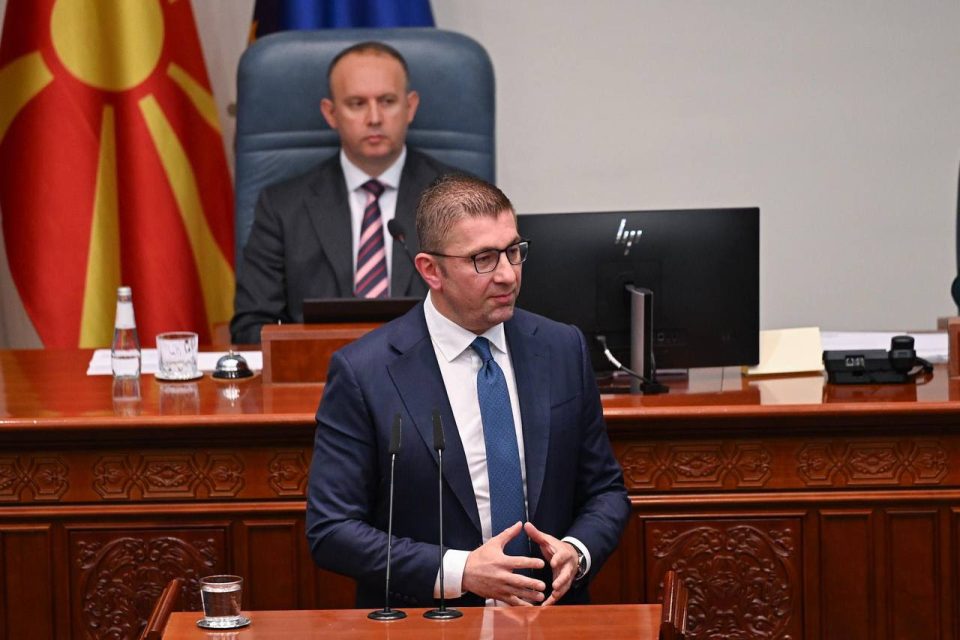 МИЦКОСКИ: Додека ги нема Македонците во бугарскиот Комитет за малцинствата, нема да има и Бугари во македонскиот Устав