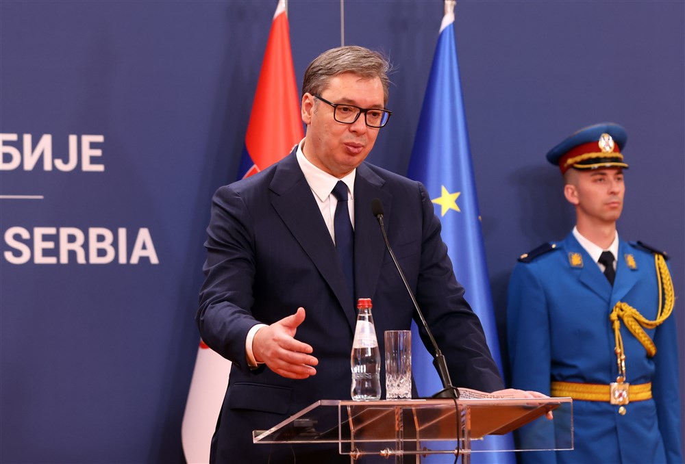 Вучиќ ја прекина посетата на САД, се врати во Белград откако му се слошило