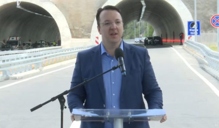 (видео) НИКОЛОСКИ: Продолжуваме да ја градиме Македонија – со поголема безбедност и побрзо од Скопје до Прилеп и Битола