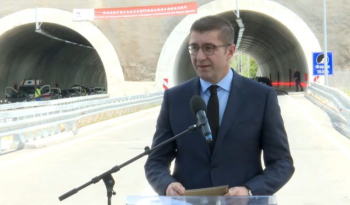 МИЦКОСКИ: Денеска го пуштаме експресниот пат Фариш-Дреново, државата не е банкомат за моќници, туку мотор на развојот на Македонија