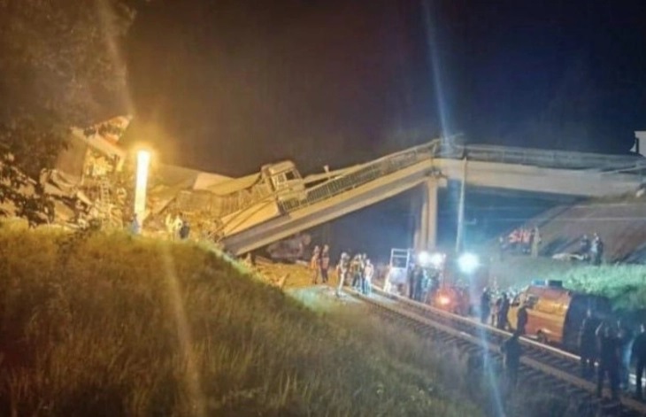 СЕ УРНА МОСТ ВО РУСИЈА: Најмалку 7 лица загинаа, а 30 се повредени откако патнички воз излета од шините во Брјанскиот регион
