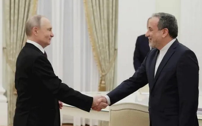 АРАГЧИ ДО ПУТИН: Русија е на вистинската страна од историјата