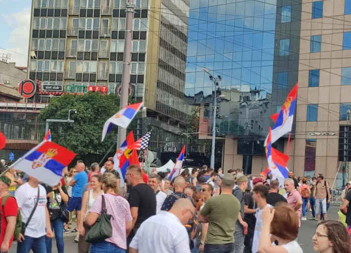 Бројна полиција распоредена низ Белград
