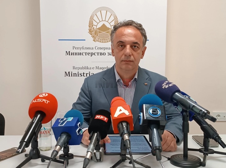 МИНИСТЕРСТВО ЗА ЗДРАВСТВО: Резервирани се првите 15 термини за состанок на граѓани со министерот за здравство Азир Алиу