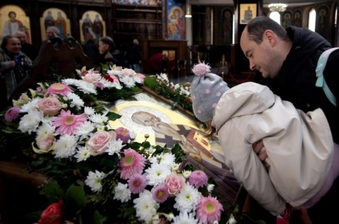 ЗА ПРАВОСЛАВНАТА ИКОНА: Посредник помеѓу земскиот и небесниот свет, го отсекува нашето сетилно восприемање на духовната реалност