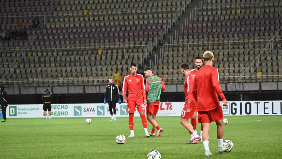ПОЧЕТНИ СОСТАВИ: Македонија ќе игра 3-5-2 со Елмас и Миовски во нападот