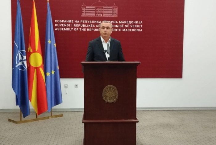 РЕЏЕПИ: Ајде да направиме уставни промени, да ја избришиме графата „20 отсто“ и да се замени со албански јазик и албански етникум