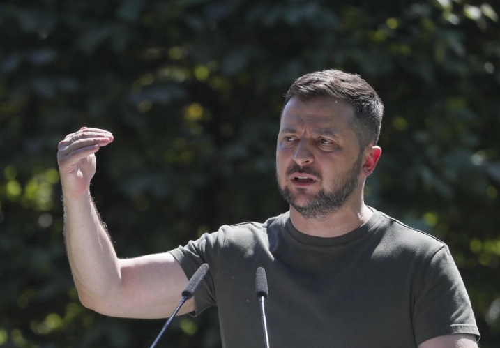 ЗЕЛЕНСКИ: Русија сака да ја спаси нуклеарната програма на Иран и не може да ѝ се верува, таа е секогаш дел од проблемот, а не од решението