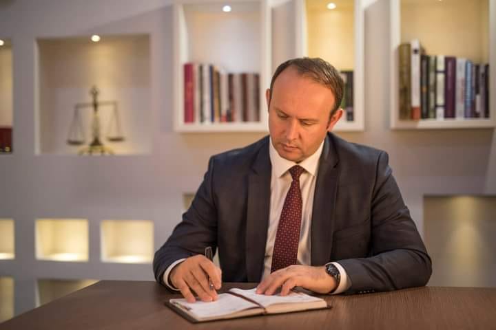 АФРИМ ГАШИ В БОЛНИЦА: Претседателот на Собранието синоќа бил пренесен во Клиничкиот центар во Скопје поради преплет на цревата