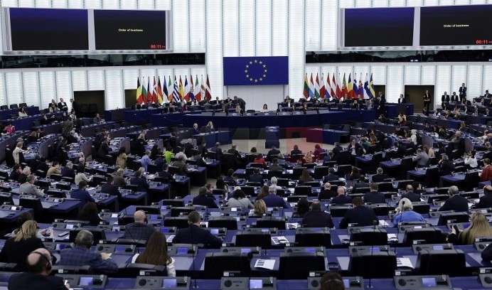 Европратениците ја отфрлија иницијативата за недоверба на Европската комисија