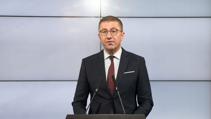 ИНТЕГРАЛНО – МИЦКОСКИ СО ИСКРЕНО ОБРАЌАЊЕ: Ова е уште една неправда врз Македонија – не се работи за Бугарите во Уставот, туку за идентитетот и јазикот, а Бугарија е разголена пред Европа