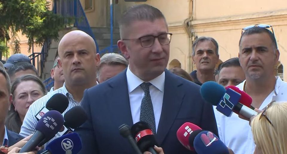МИЦКОСКИ ВО ТЕТОВО: Продолжуваме со реализација на ветеното, сега е време кога се гради, и не само тука, туку во целата држава