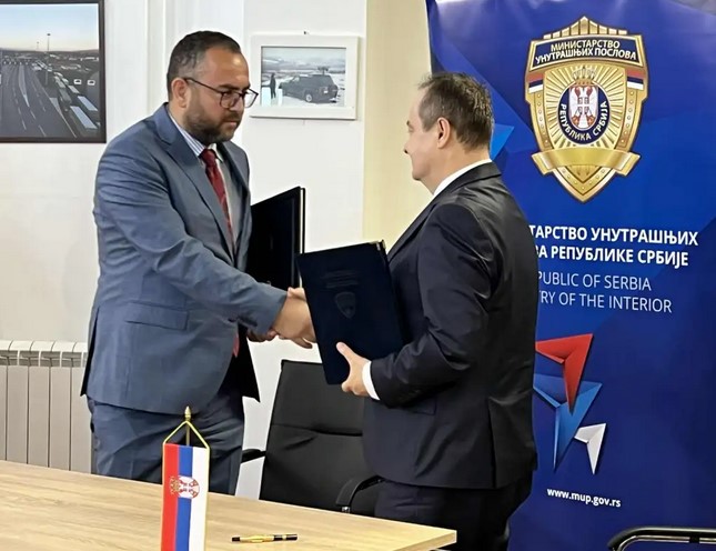 ТОШКОВСКИ И ДАЧИЌ ПОТПИШАА ПРОТОКОЛИ: One Stop систем за побрз проток и помалку чекање на ГП Табановце-Прешево