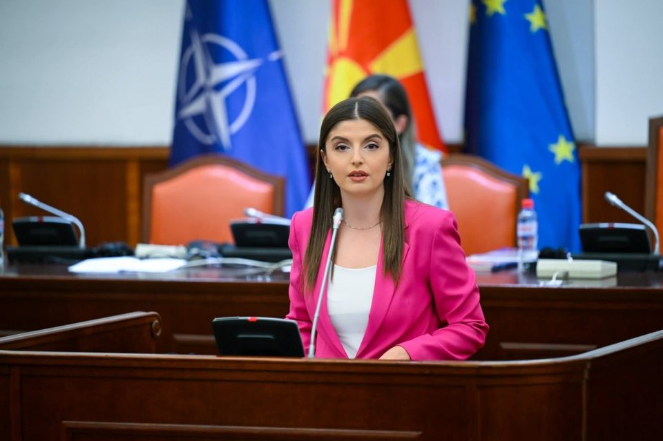 ИНТЕРВЈУ НА БОЈКОВСКА ЗА КУРИР: Оваа власт не крати од буџетот за младите, напротив, вложувањата за нив ги зголемуваме