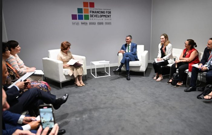 Сиљановска-Давкова се сретна со шпанскиот премиер Санчез, разговараа за македонската евроинтеграција и зголемувањето на економската соработка