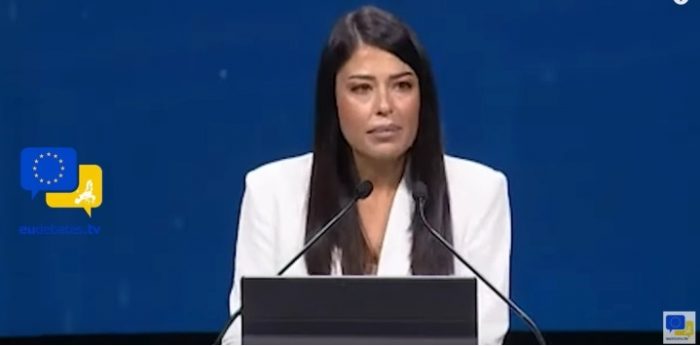 ЕВРОПРАТЕНИЧКАТА ЈОВЕВА: На македонскиот народ не му треба ваша дозвола за да постои, но вам ви треба чесност да го признаете тоа