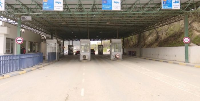 МВР: Нормализиран е сообраќајот од и кон граничниот премин Блаце, граѓаните можат непречено да се движат во двата правци